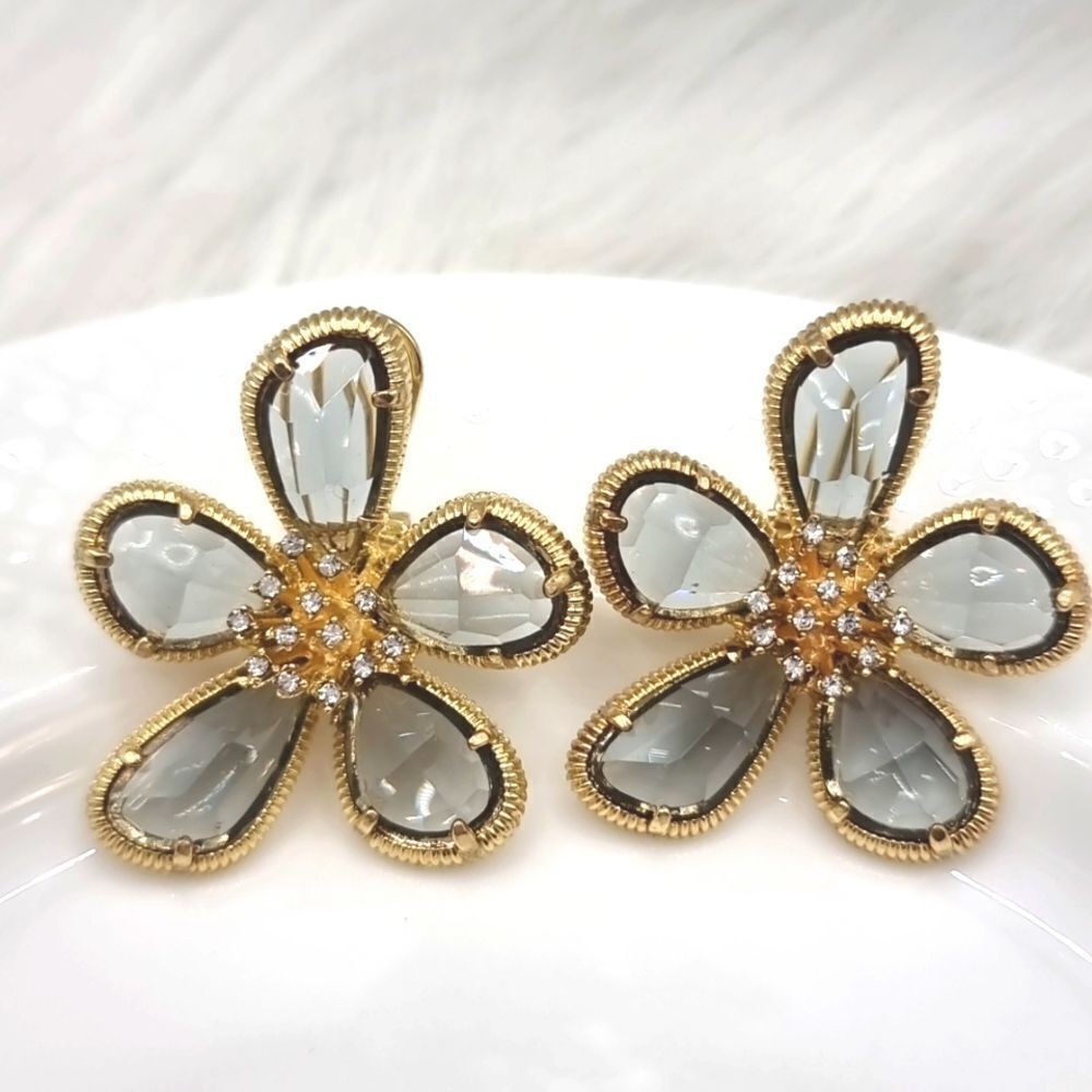 Gold Crystal Grey Glass flower earrings | NWOT - Picture 8 of 11